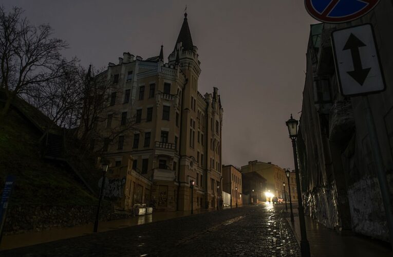 Українців очікують цілодобові відключення у суботу