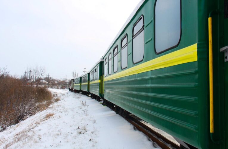 Укрзалізниця обмежила рух поїздів у трьох областях