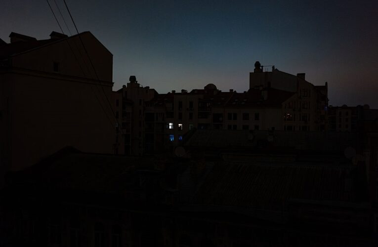 В деяких регіонах запровадили екстрені відключення