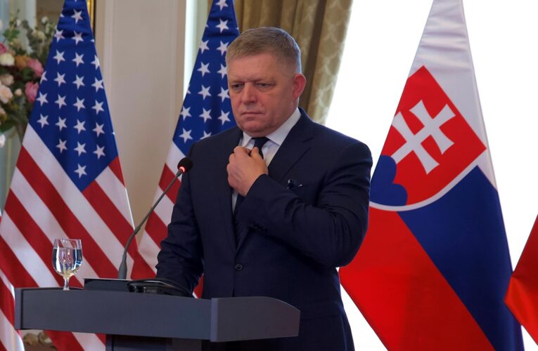 В Словаччині надішлють до прокуратури скаргу на держзраду Фіцо