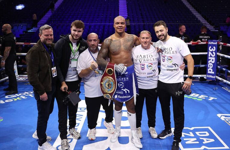 Вордлі згадав про Усика напередодні бою з Дюбуа