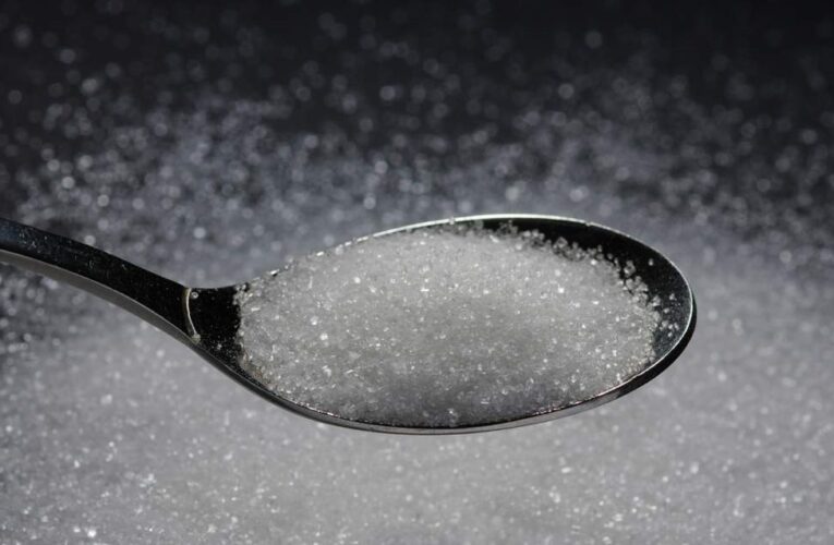 З гіркою чи без: скільки грамів різних продуктів міститься у чайній ложці