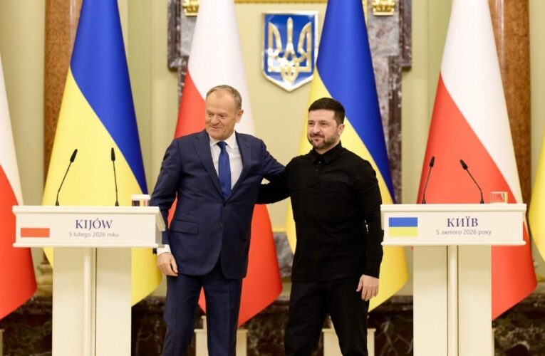 Зеленський озвучив теми переговорів з Туском