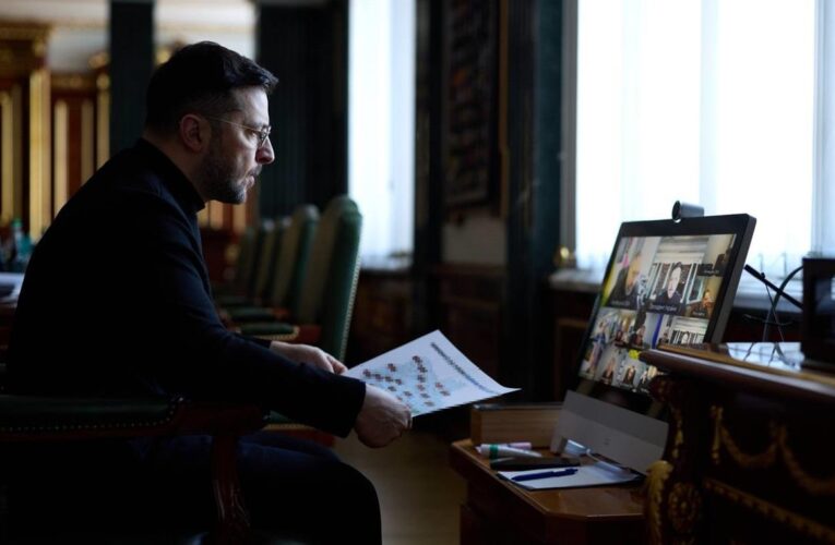 Зеленський пригрозив місцевій владі “висновками”