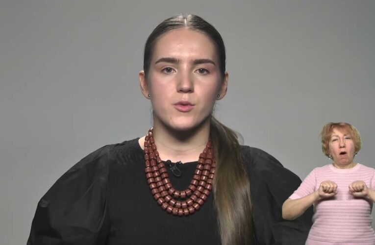 Хто має складати іспит на рівень володіння державною мовою