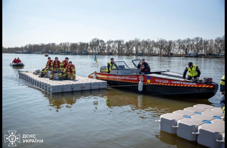 Рятувальники Одещини та Черкащини відпрацювали спільні дії на воді.