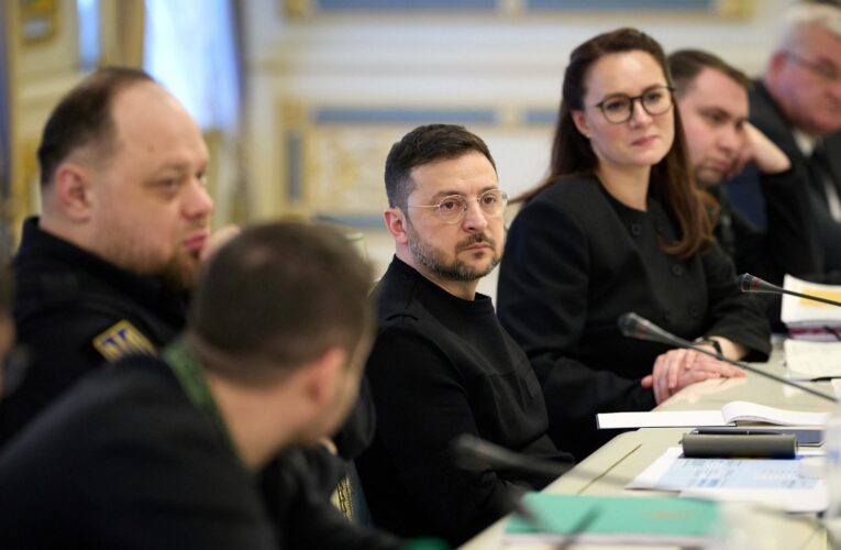 Брифінг Володимира Зеленського і членів Кабміну й Верховної Ради за підсумками спільної наради