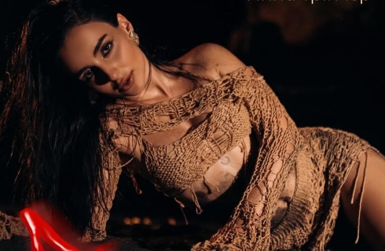 Анна Трінчер впала на сцені