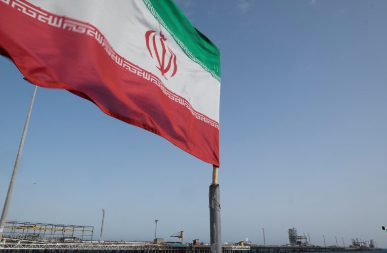 Більше ніж до війни. Іран заробляє на нафті