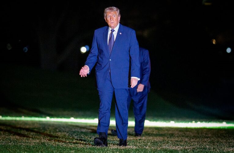 Демократи вимагають від Трампа відновити санкції проти нафти РФ