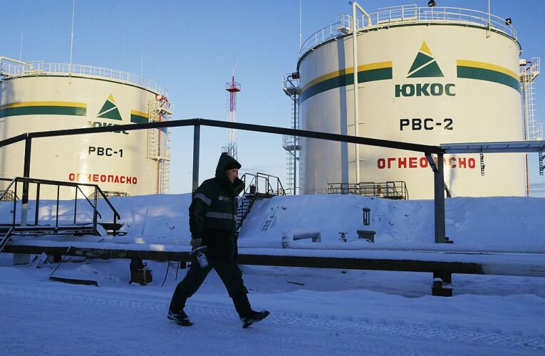 Десятки мільярдів доларів акціонерам ЮКОСа: РФ програла історичний позов