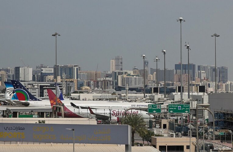 Дрони впали на території дубайського аеропорту: четверо поранених