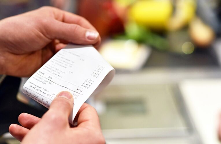 Фейкові чеки замість справжніх: викрито схему у м’ясній торговельній мережі