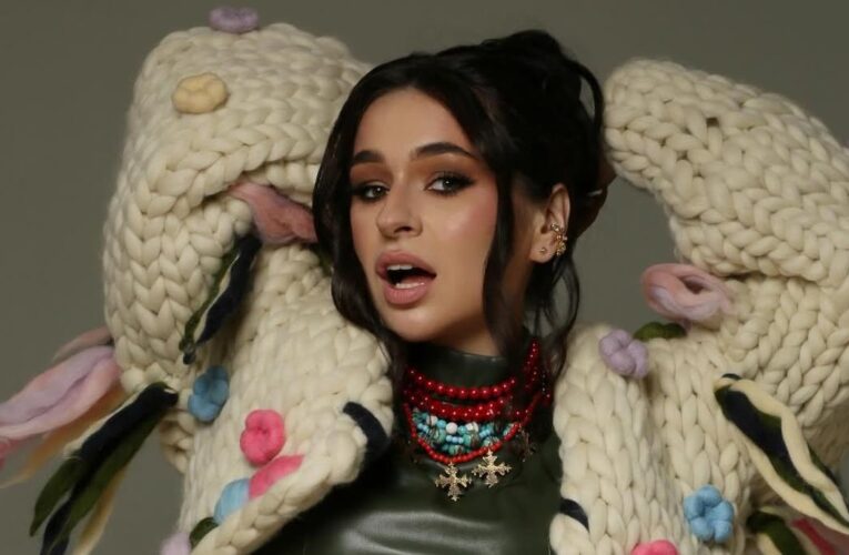 FI&Iuml;NKA розкрила заробіток із хіта Афини