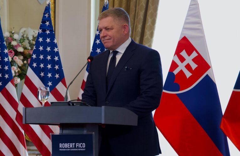 Фіцо назвав умову зустрічі з Зеленським