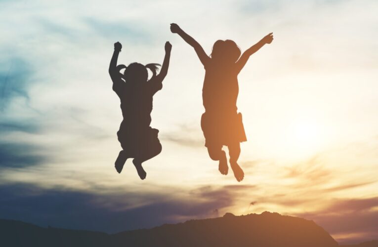 Гаджети на паузі: чим замінити їх дітям на канікулах