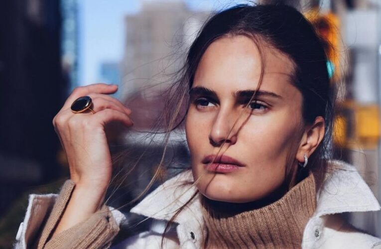 “Гола” обкладинка: українська модель прикрасила свіжий випуск Elle