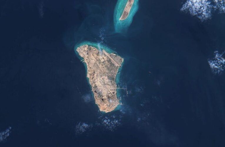 Іран готується до боїв з США за острів Харк – CNN