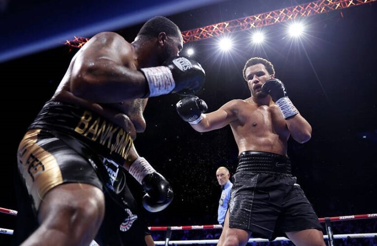 Ітаума завершив бій з Франкліном достроково