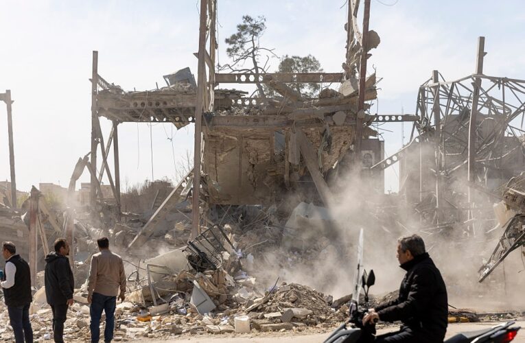 Ізраїль за ніч скинув понад 80 бомб на збройові заводи в Тегерані