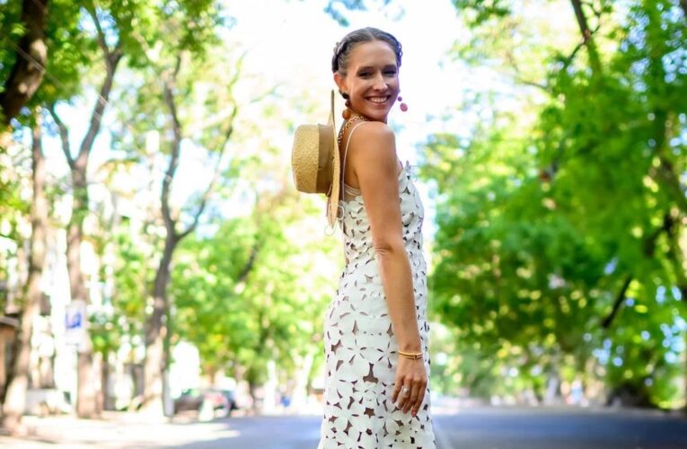 Катя Осадча похвалилася своїми найдивнішими капелюхами