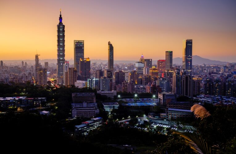 Китай запропонував Тайваню умови “мирного возз&rsquo;єднання”