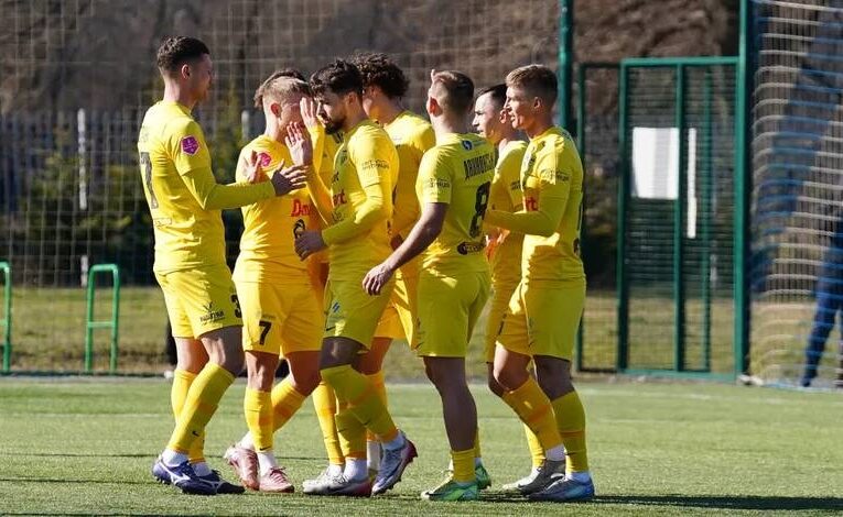 ЛНЗ хибив на пенальті, і в Кубку України в полуфінал пройшла Буковина