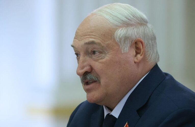 Лукашенко назвав умову для “застосування Орєшніка”