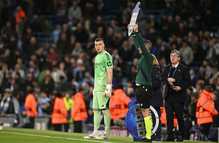 Лунін зіграв другий тайм у поєдинку з Манчестер Сіті