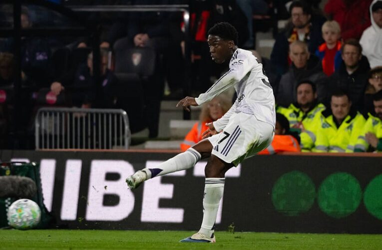 Манчестер Юнайтед підготував контракти для двох своїх гравців