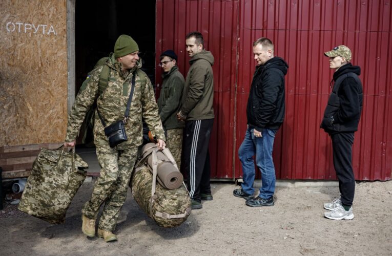 Мають всі. У ВР придумали, як шукатимуть ухилянтів