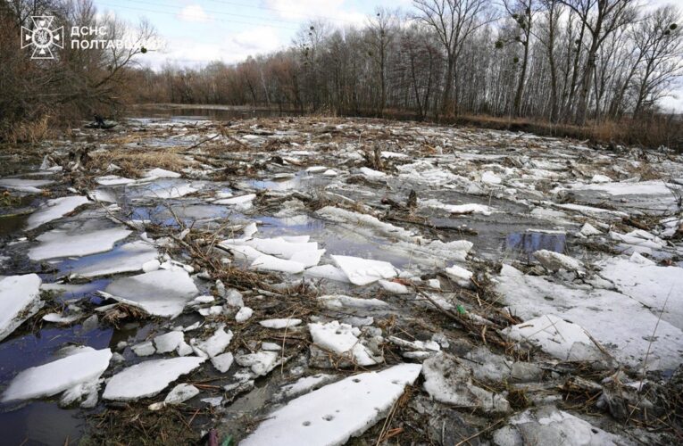 На Полтавщині утворився льодовий затор на річці