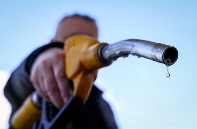 Нафта стрімко дорожчає: як це вплине на Україну