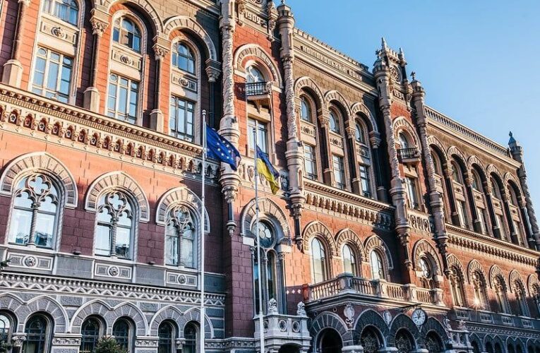 НБУ відреагував на затримання інкасаторів в Угорщині