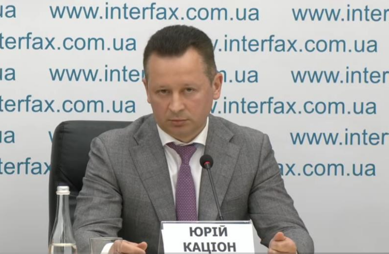 Ощадбанк оцінив вплив “угорського кейсу” на валютний ринок України