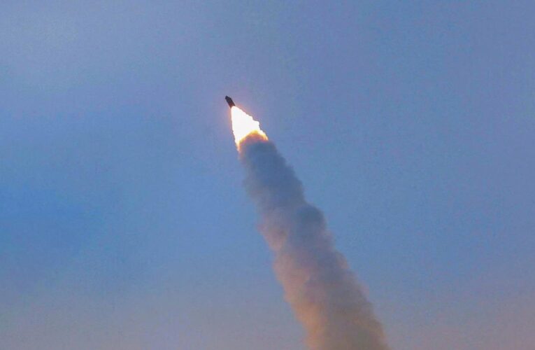 Північна Корея запустила 10 балістичних ракет