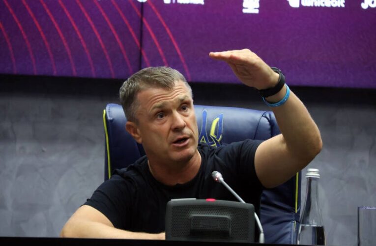 Ребров прокоментував інформацію про новий контракт