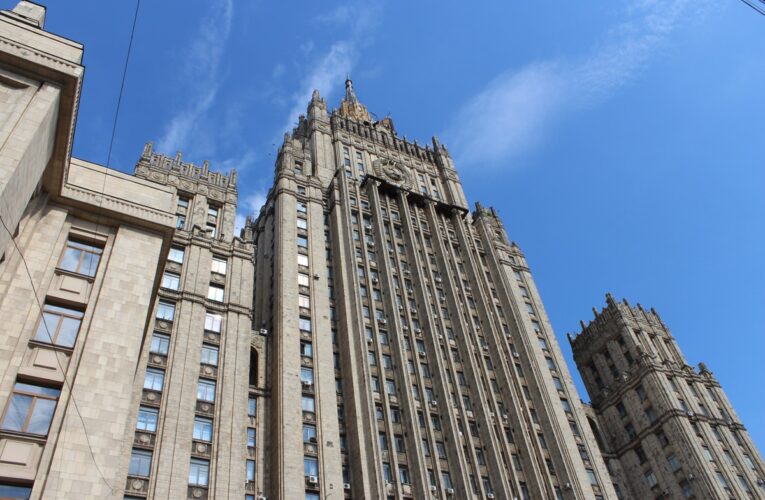 РФ просить США відновити видачу віз