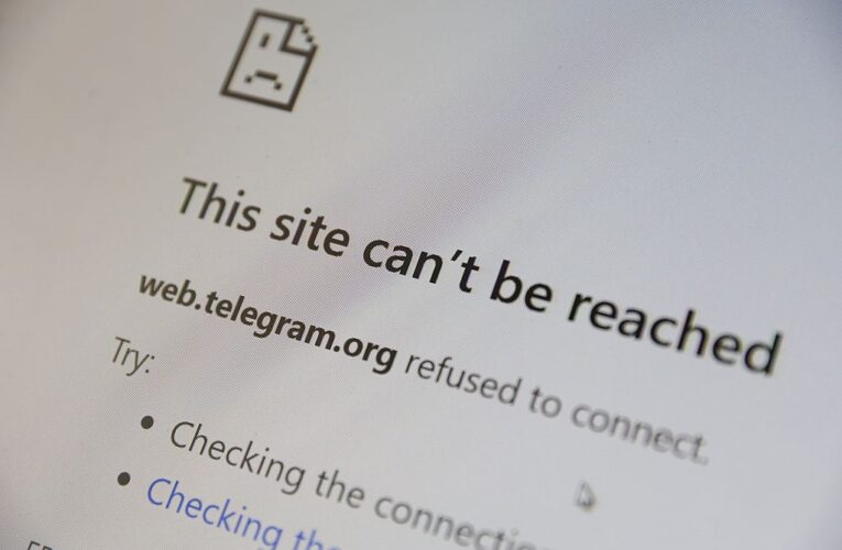 Росіяни повертаються до стаціонарних телефонів на тлі блокування Telegram