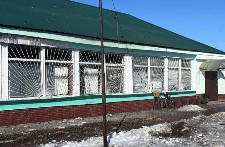 Росіяни вдарили Молнією по магазину на Чернігівщині