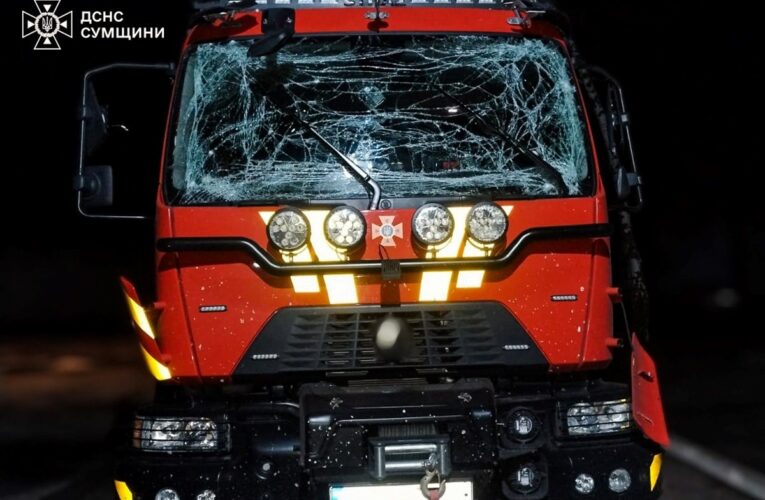 Росіяни вдарили по рятувальниках у Сумах
