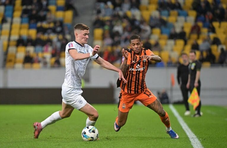 Шахтар мінімально обіграв Металіст 1925 на порушенні правил харків’янами