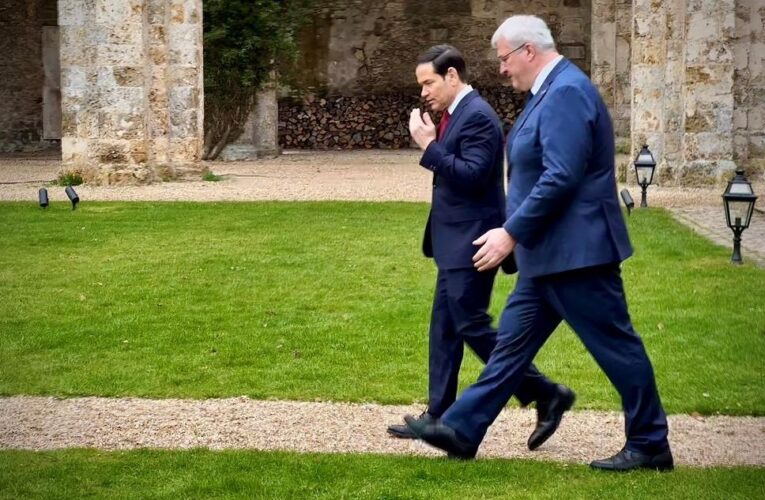 Сибіга провів зустріч із Рубіо у Франції