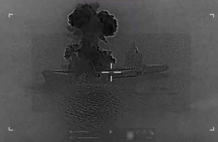 США показали знищення найбільшого корабля Ірану