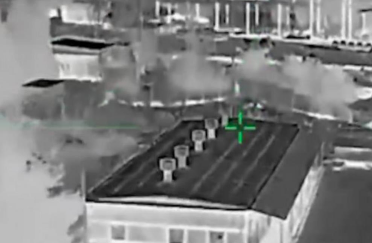 ССО уразили базу операторів морських дронів РФ у Севастополі