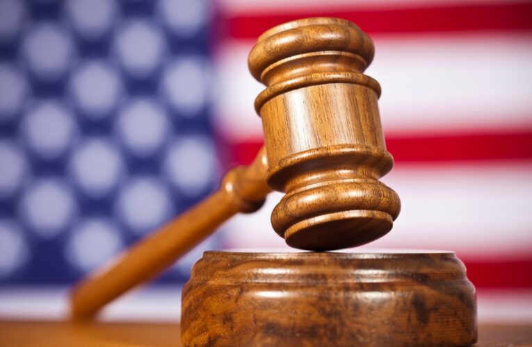 Суд США визнав незаконними скорочення працівників Голосу Америки