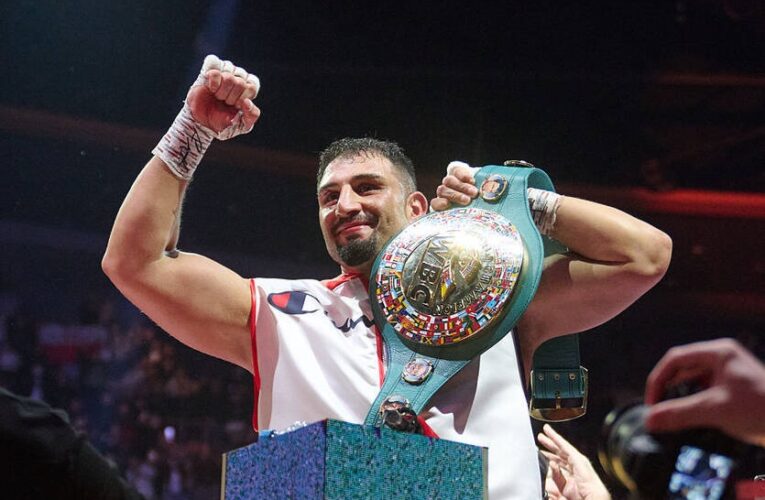 Тимчасовий чемпіон WBC прокоментував оголошення бою Усик – Верховен