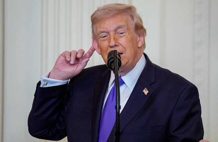 Трамп заявив про “безмежні” запаси зброї США