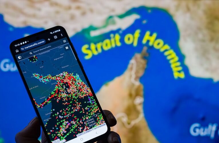 Трамп збирає команду. Судноплавство в Ормузі