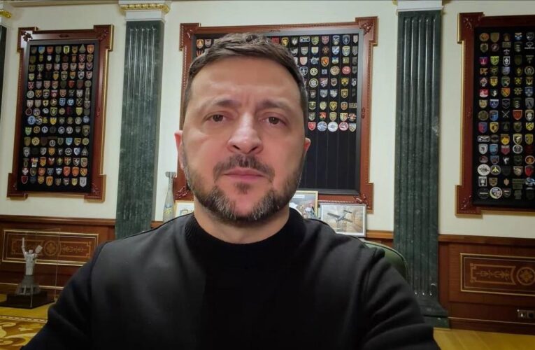 Тристоронні переговори відкладаються – Зеленський